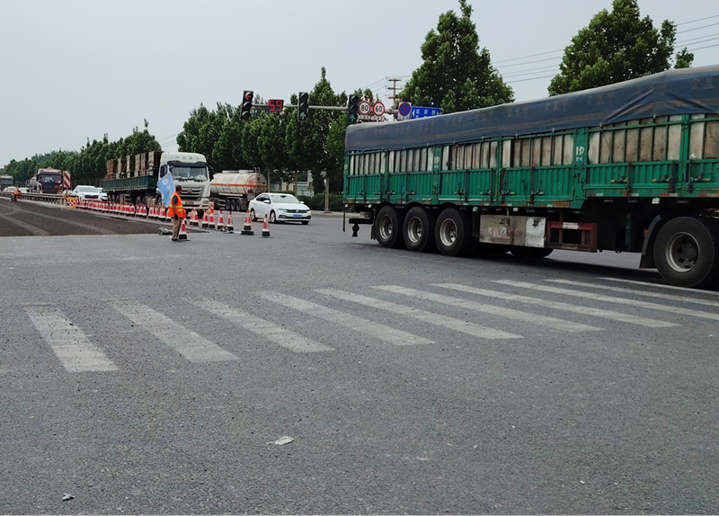 S102项目全力保障端午期间道路畅通