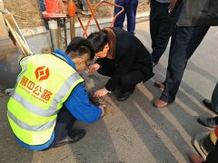 郯城白马河路面建设工程顺利完成交工检测