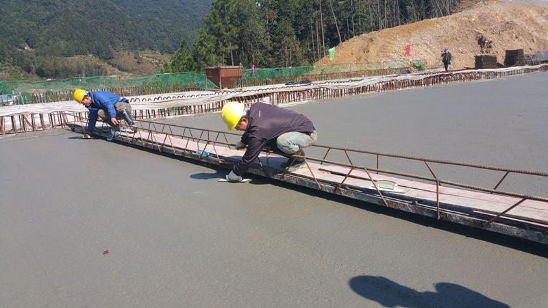 江西宁安项目桥面铺装施工顺利复工