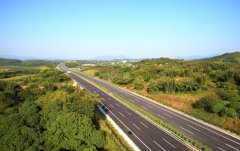 修一条路 树一座碑——S102济青线工程项目建设纪事